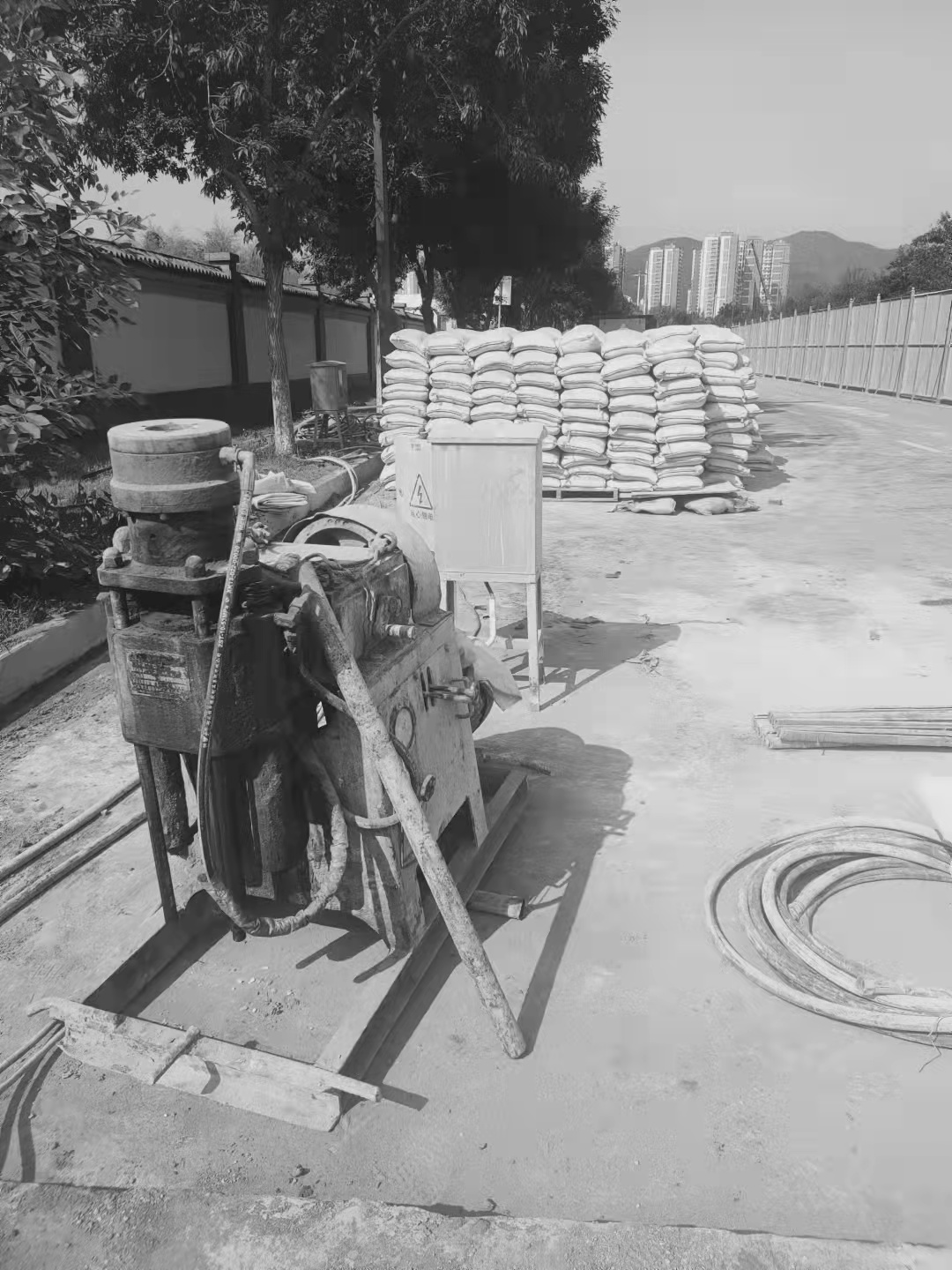 梁子湖场区重载车疑难路基处理方案